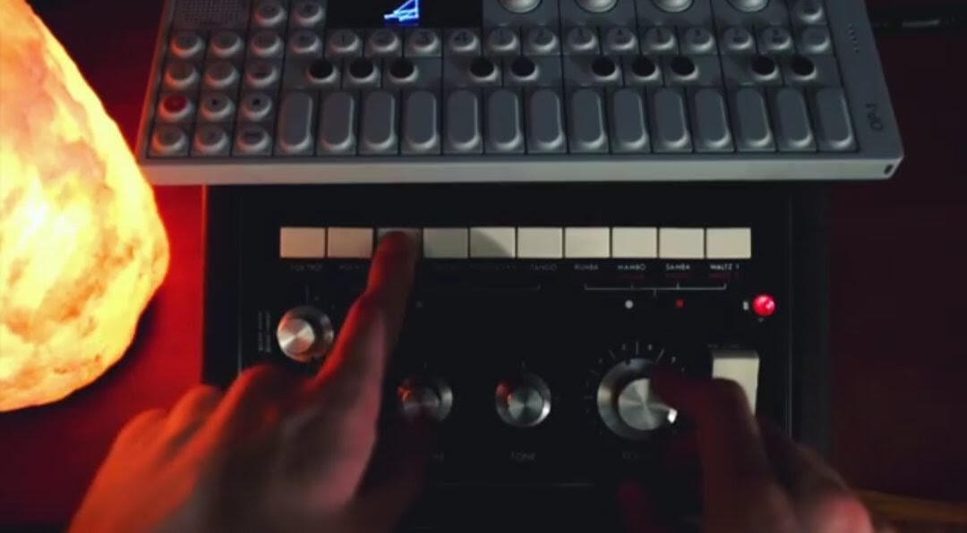 Photo of sampling Univox SR-55 with OP-1